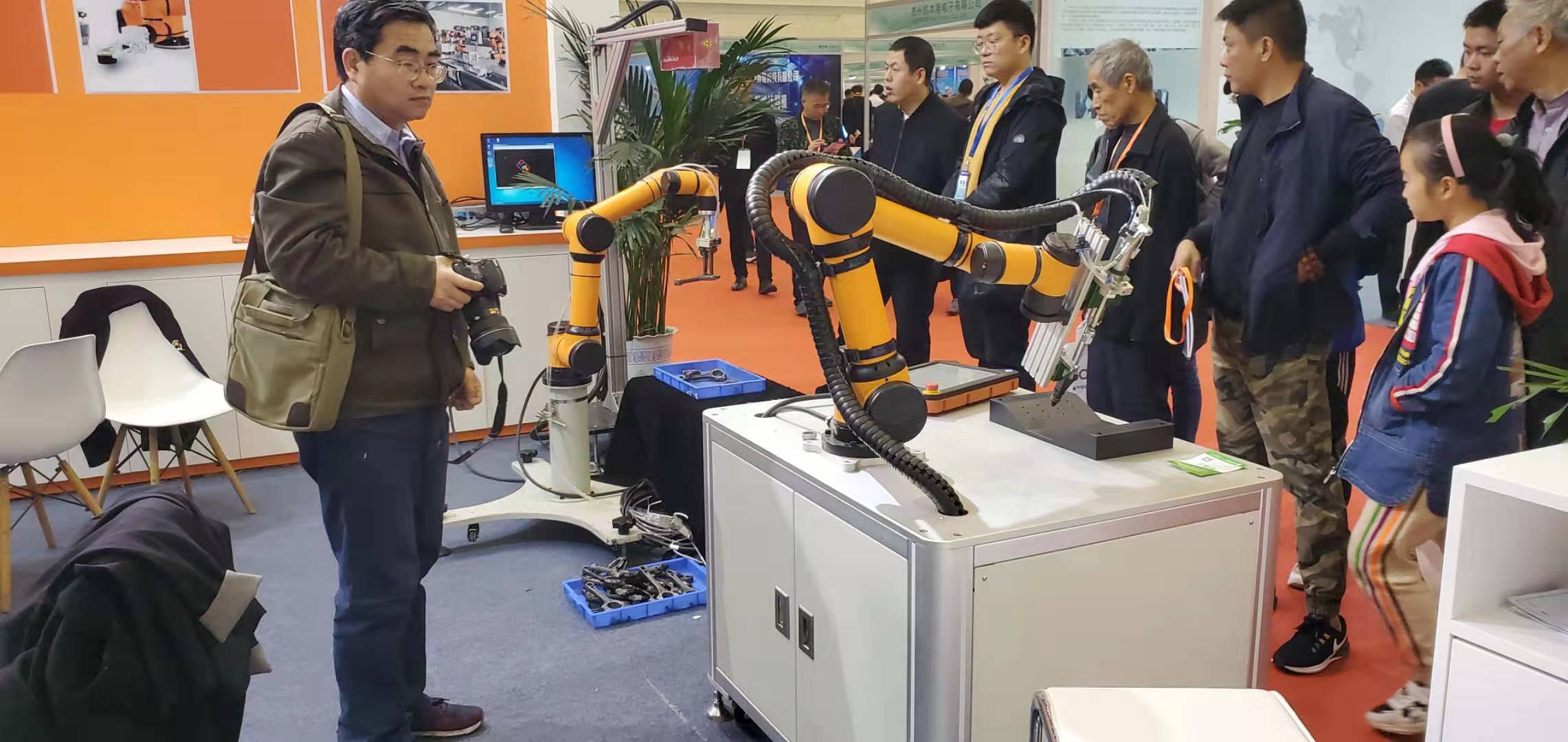 2019世界传感器大会在郑州举行